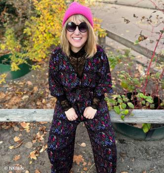 Preview: Viskose Wildflowers  Blüten auf Schwarz von Emjo-Design  by Swafing